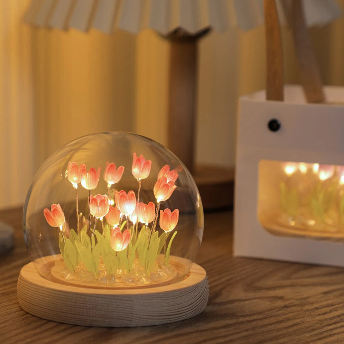 Iluniia – Lámpara de Tulipanes LED Decorativa para Noche